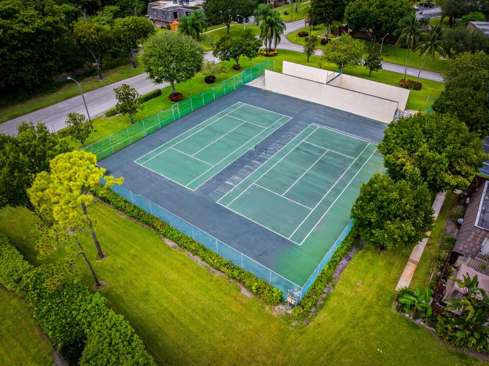 En Venta: $400,000 (2 camas, 2 baños, 1236 Pies cuadrados)