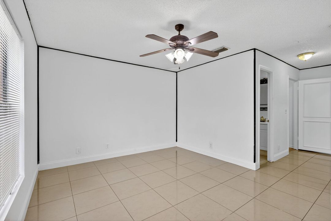 Activo con contrato: $356,500 (3 camas, 2 baños, 1161 Pies cuadrados)