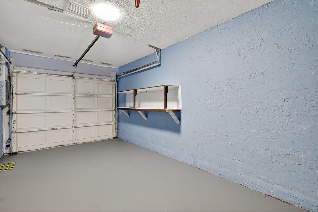 Activo con contrato: $356,500 (3 camas, 2 baños, 1161 Pies cuadrados)