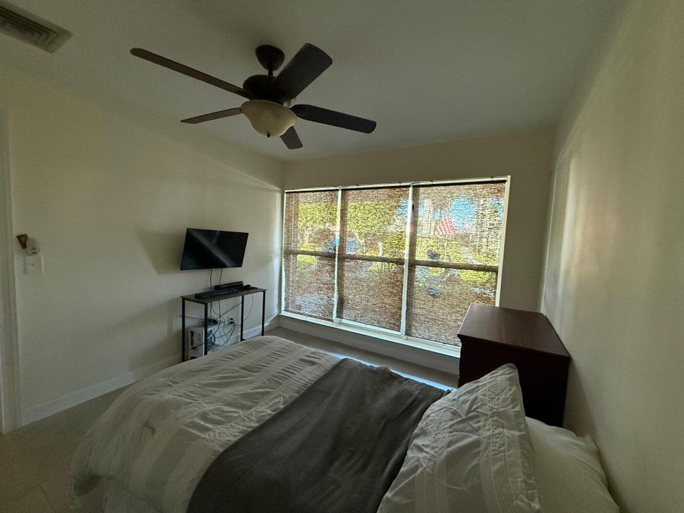 For Sale: $1,196,000 (3 beds, 2 baths, 1886 Square Feet)