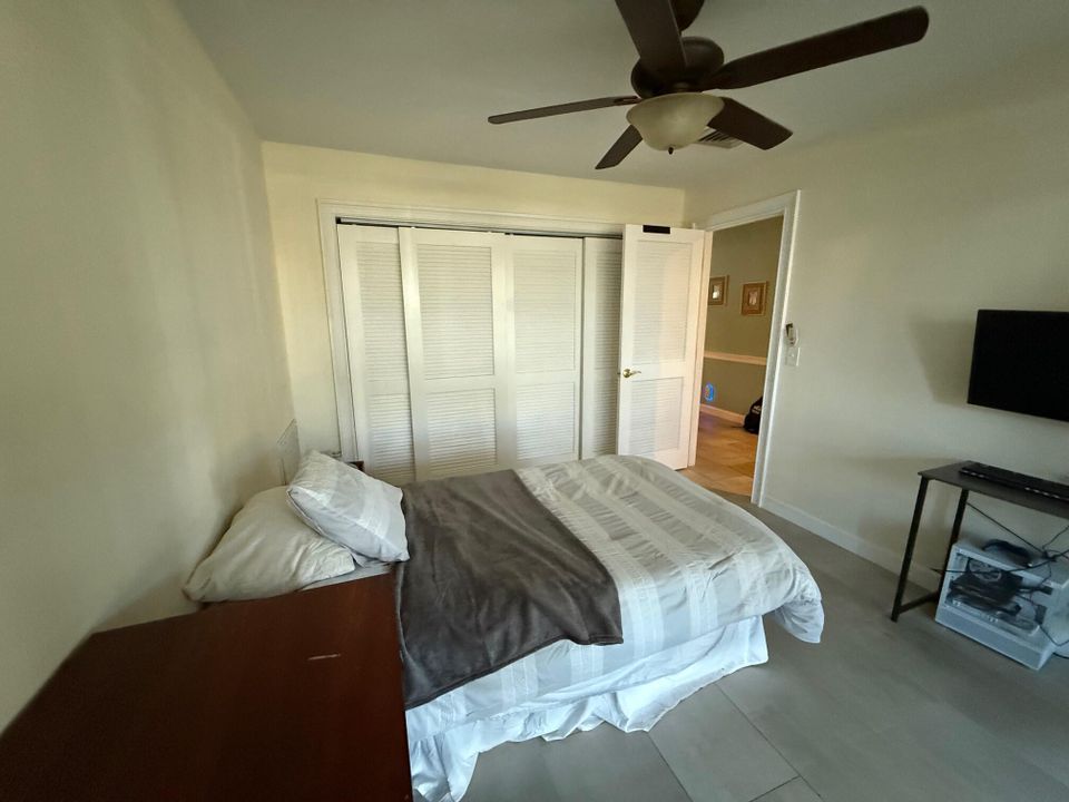 For Sale: $1,196,000 (3 beds, 2 baths, 1886 Square Feet)