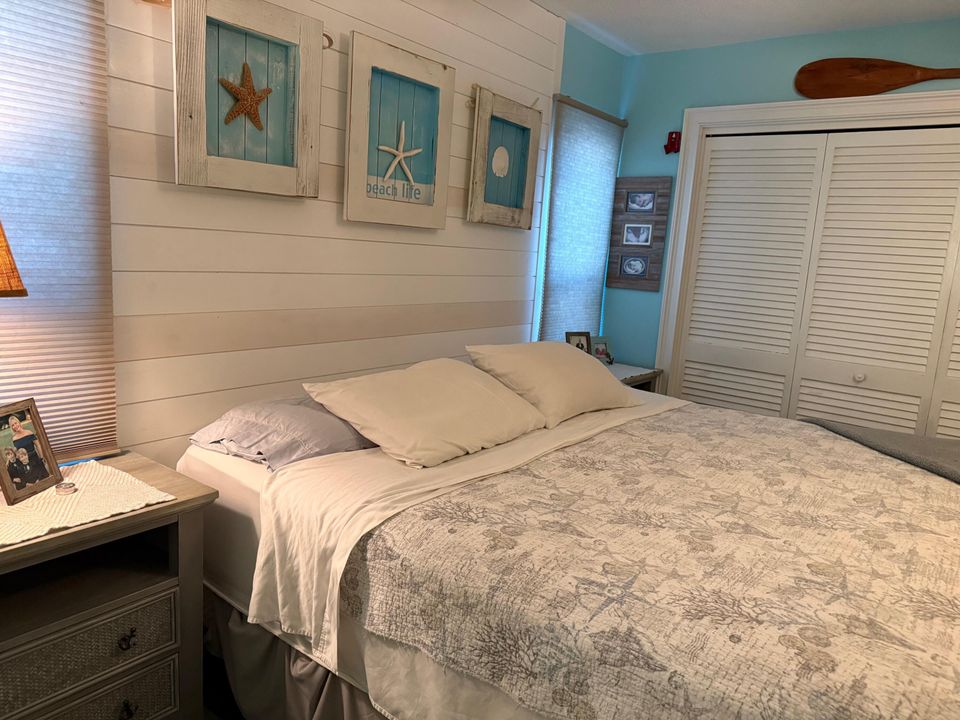 For Sale: $1,196,000 (3 beds, 2 baths, 1886 Square Feet)