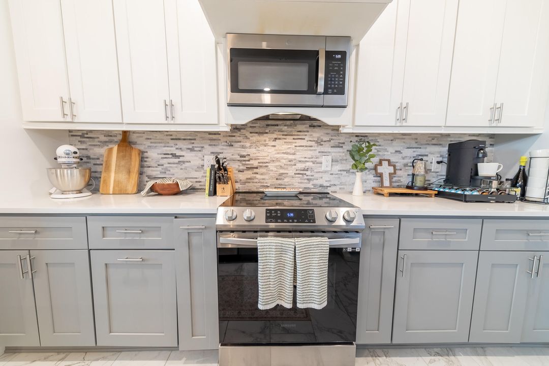 待售: $439,000 (4 贝兹, 2 浴室, 1790 平方英尺)