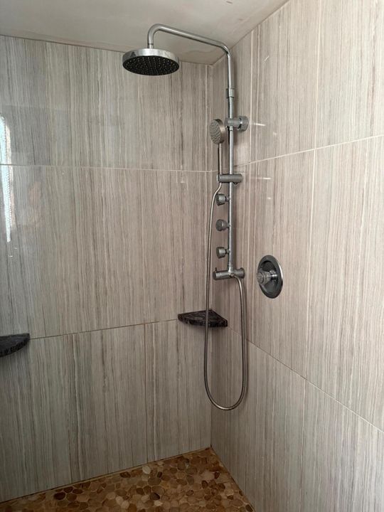 For Sale: $1,196,000 (3 beds, 2 baths, 1886 Square Feet)