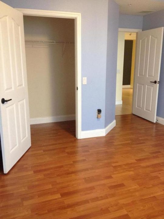 Под контрактом: $2,000 (2 спален, 2 ванн, 1258 Квадратных фут)