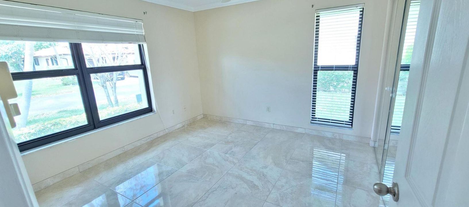 For Rent: $2,050 (2 beds, 2 baths, 1251 Square Feet)