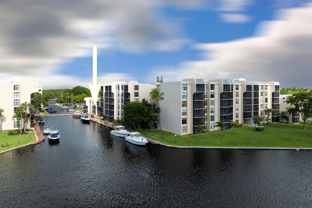 Под контрактом: $310,000 (1 спален, 1 ванн, 795 Квадратных фут)