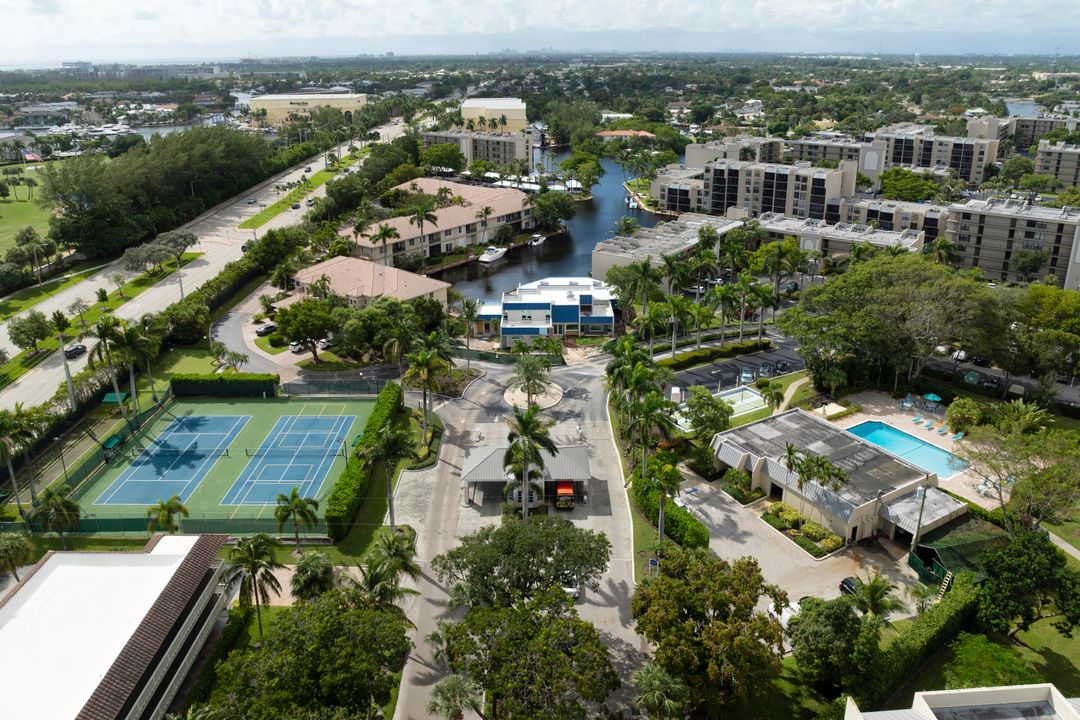 Под контрактом: $310,000 (1 спален, 1 ванн, 795 Квадратных фут)