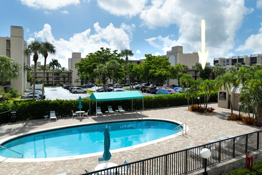 Под контрактом: $310,000 (1 спален, 1 ванн, 795 Квадратных фут)