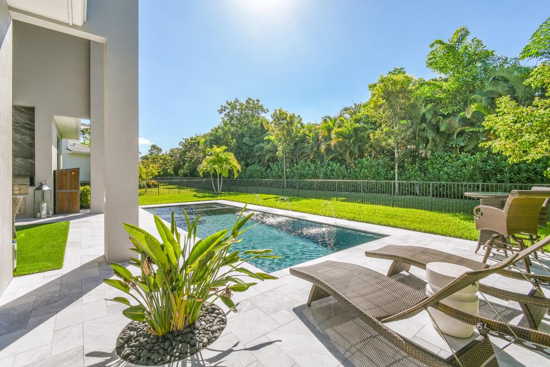 Activo con contrato: $2,949,000 (5 camas, 5 baños, 4522 Pies cuadrados)