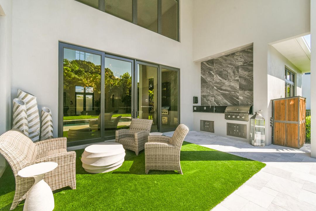 Activo con contrato: $2,949,000 (5 camas, 5 baños, 4522 Pies cuadrados)