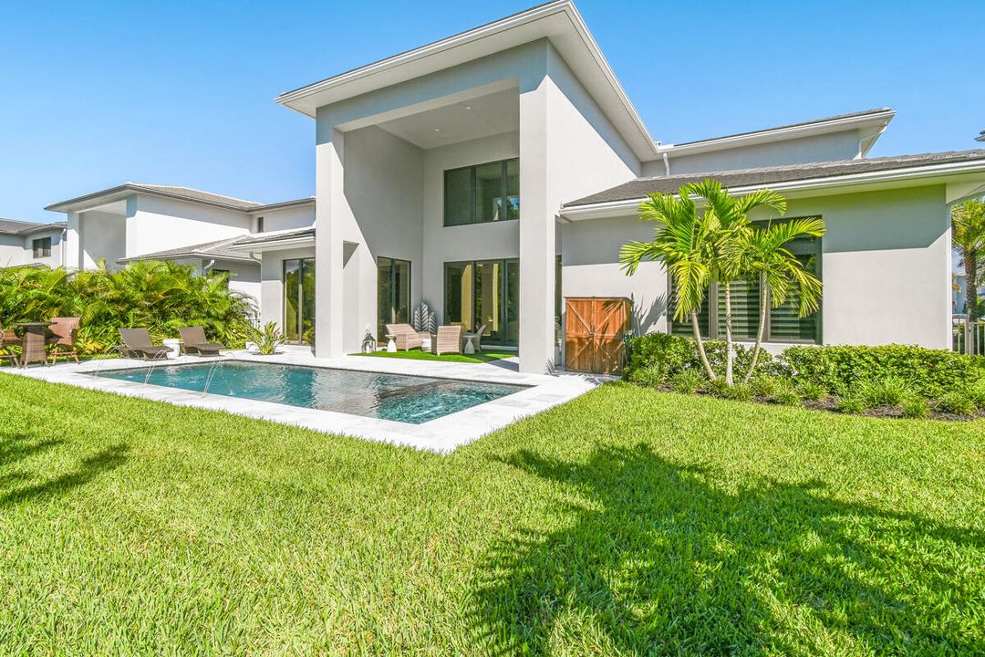 Activo con contrato: $2,949,000 (5 camas, 5 baños, 4522 Pies cuadrados)