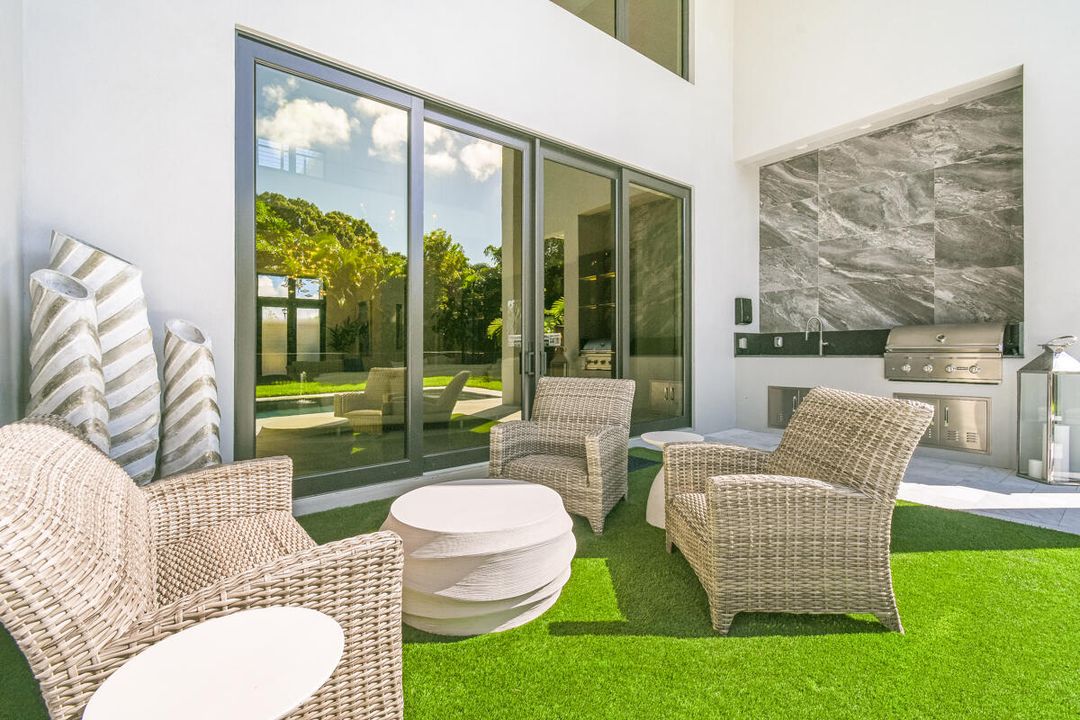 Activo con contrato: $2,949,000 (5 camas, 5 baños, 4522 Pies cuadrados)