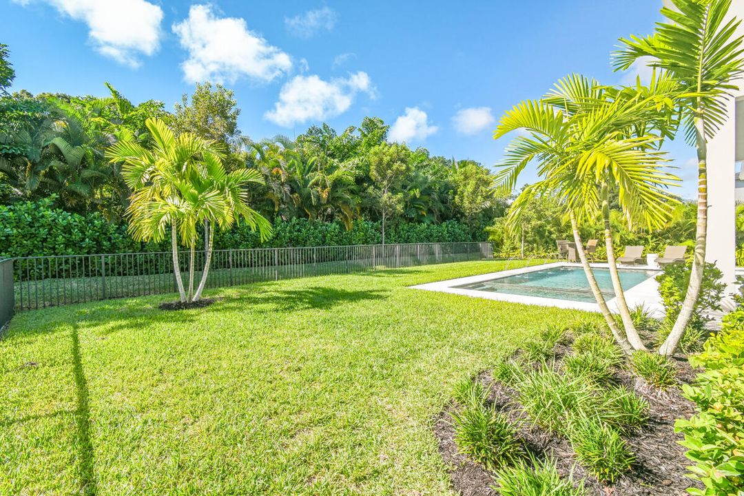 Activo con contrato: $2,949,000 (5 camas, 5 baños, 4522 Pies cuadrados)