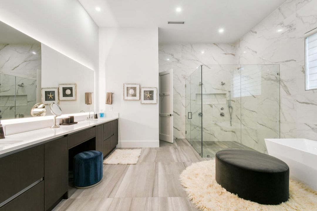 Activo con contrato: $2,949,000 (5 camas, 5 baños, 4522 Pies cuadrados)