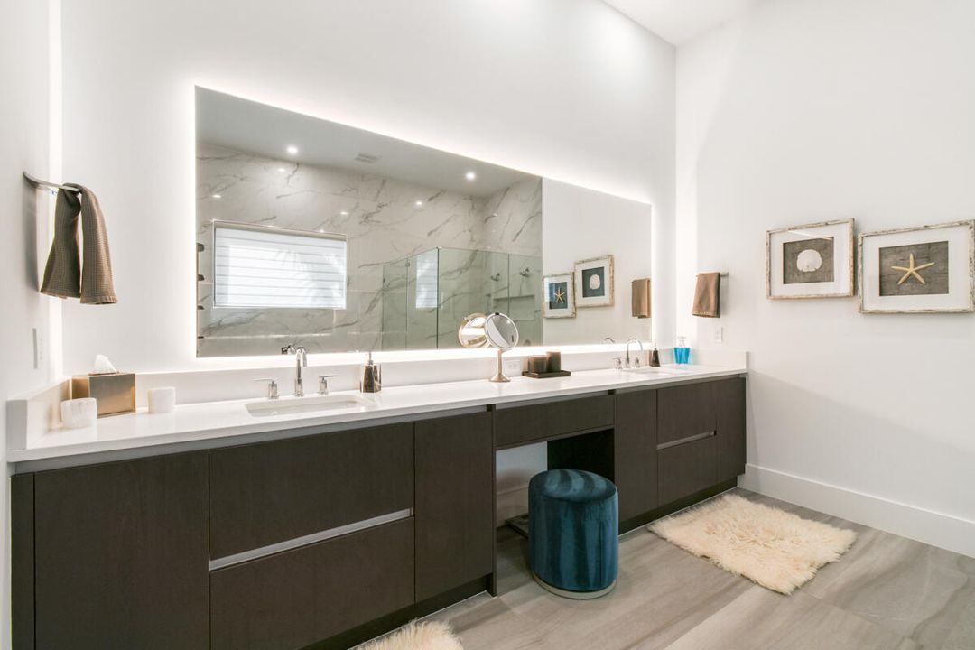 Activo con contrato: $2,949,000 (5 camas, 5 baños, 4522 Pies cuadrados)