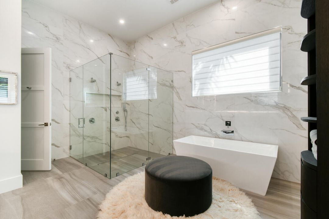 Activo con contrato: $2,949,000 (5 camas, 5 baños, 4522 Pies cuadrados)