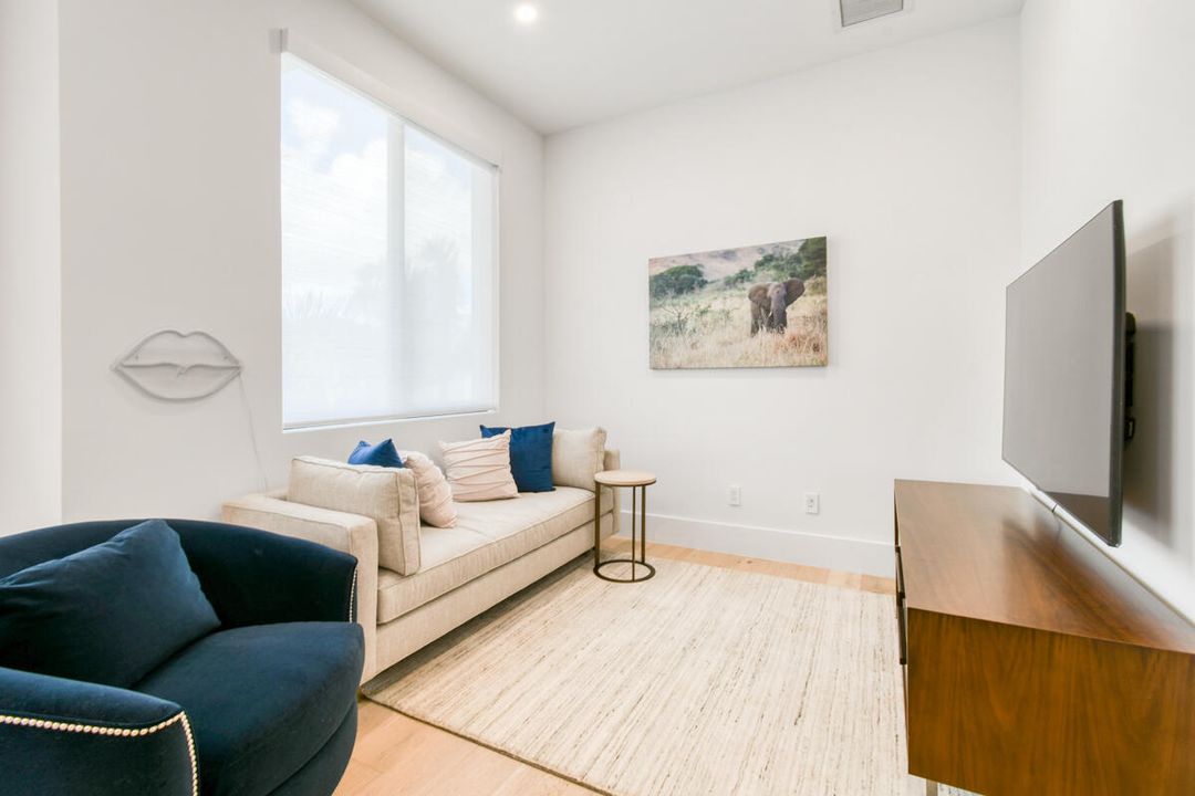 Activo con contrato: $2,949,000 (5 camas, 5 baños, 4522 Pies cuadrados)