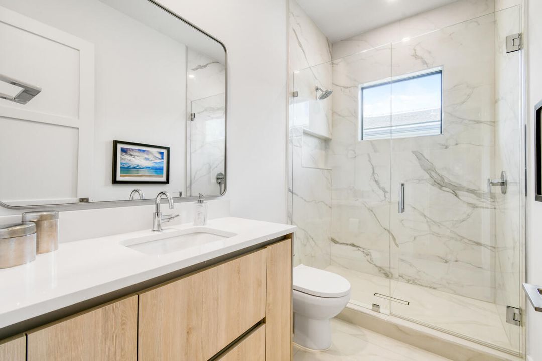 Activo con contrato: $2,949,000 (5 camas, 5 baños, 4522 Pies cuadrados)