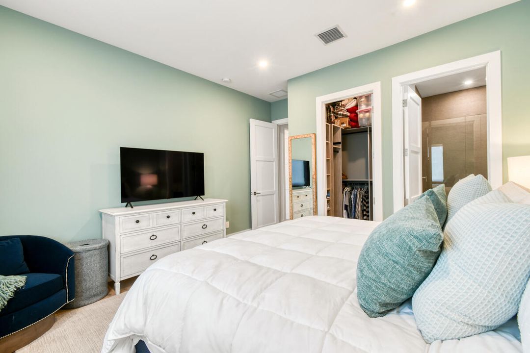 Activo con contrato: $2,949,000 (5 camas, 5 baños, 4522 Pies cuadrados)