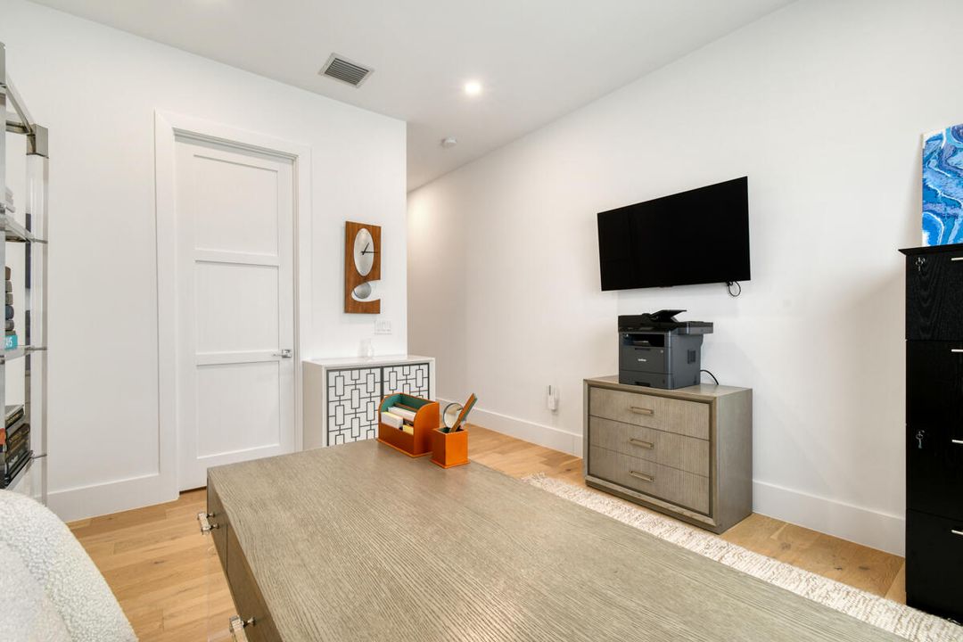 Activo con contrato: $2,949,000 (5 camas, 5 baños, 4522 Pies cuadrados)