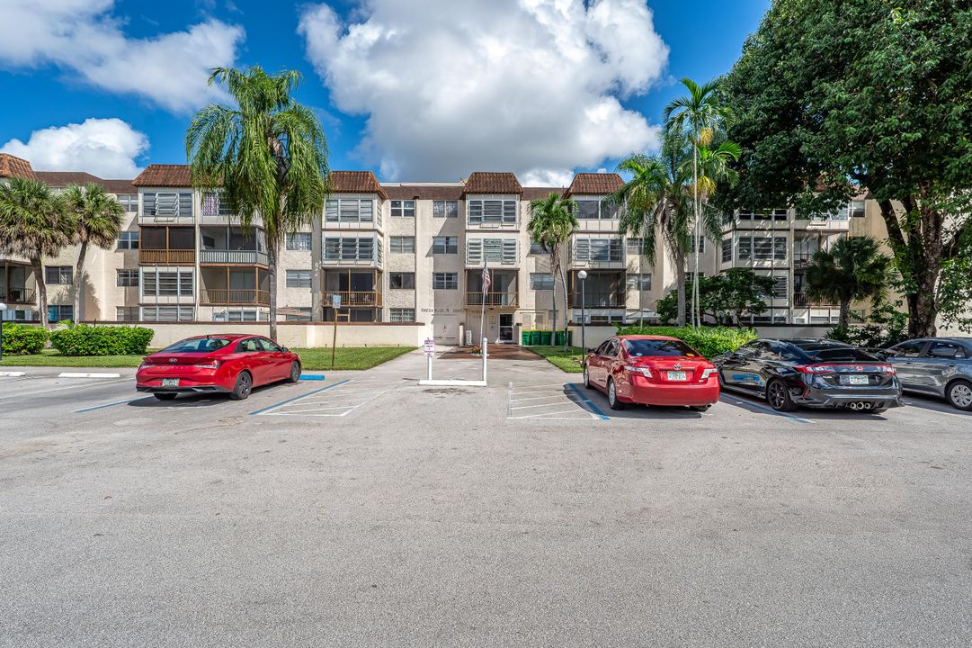 Active With Contract: $160,000 (1 beds, 1 baths, 1129 Square Feet)