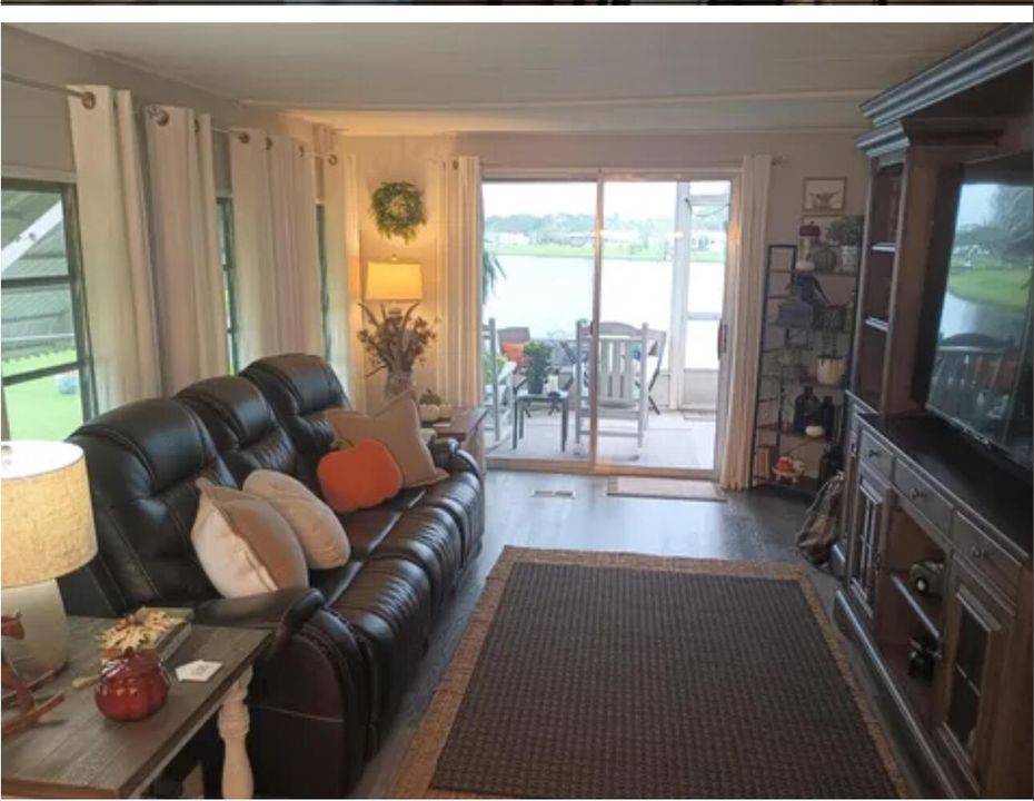 待售: $129,000 (2 贝兹, 2 浴室, 1340 平方英尺)