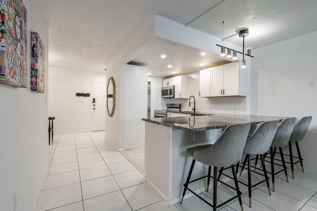 Active With Contract: $160,000 (1 beds, 1 baths, 1129 Square Feet)