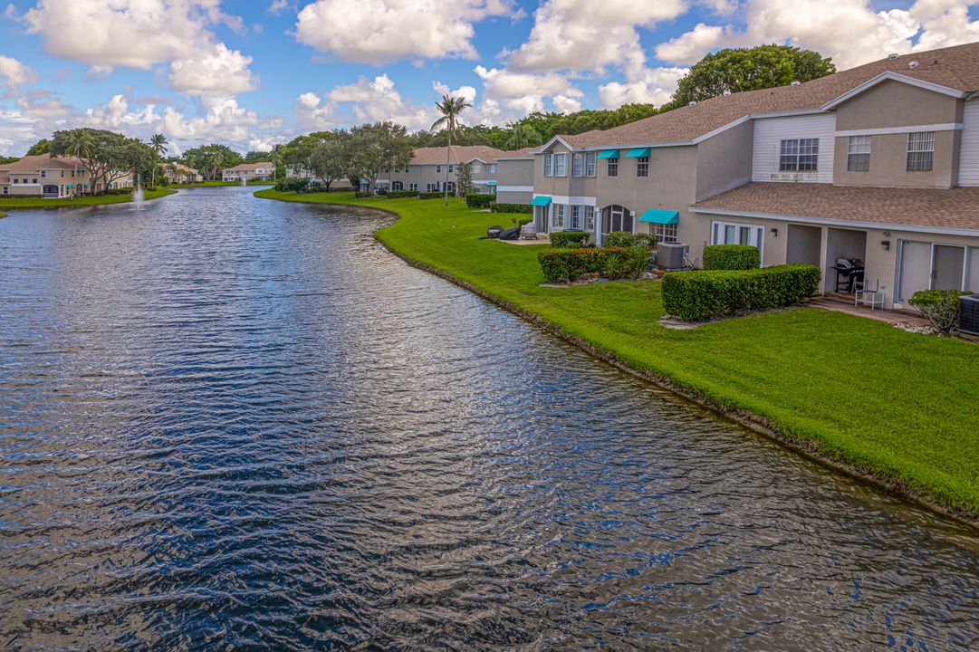 Active With Contract: $485,000 (3 beds, 2 baths, 2268 Square Feet)