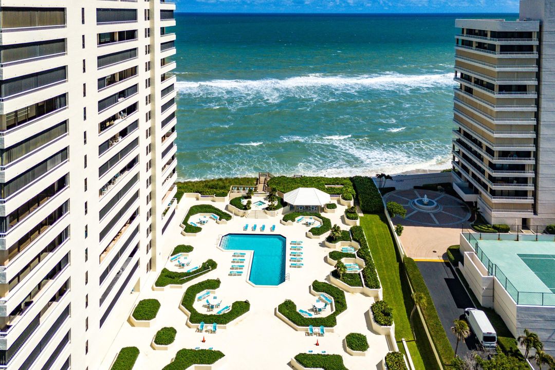 For Sale: $965,000 (2 beds, 2 baths, 1668 Square Feet)