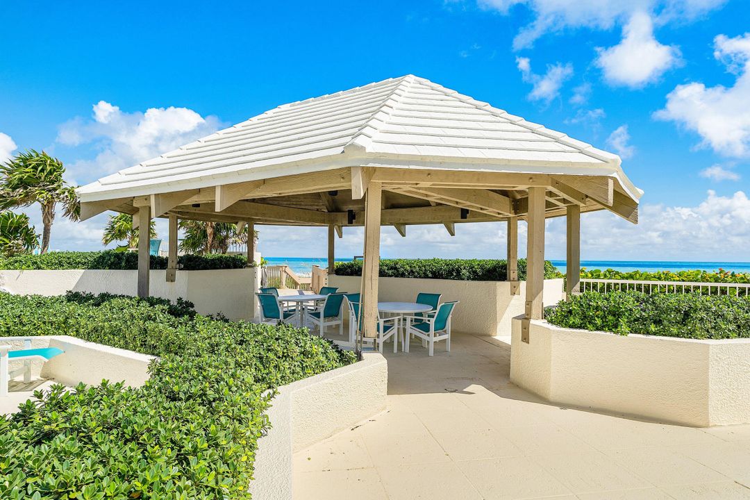 For Sale: $965,000 (2 beds, 2 baths, 1668 Square Feet)