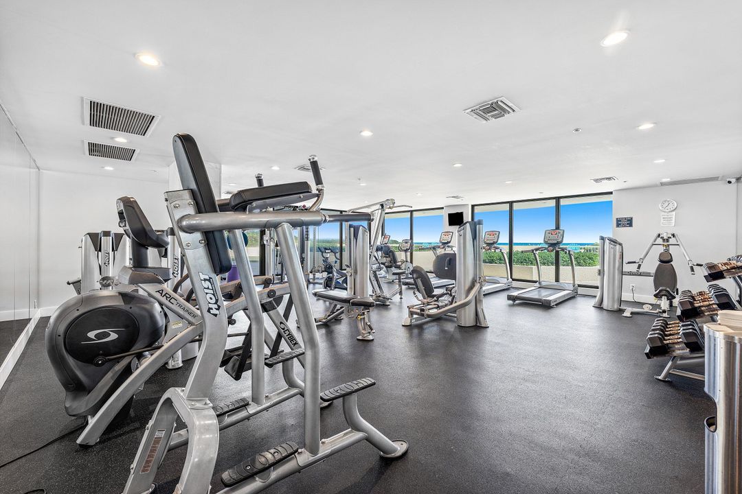 For Sale: $965,000 (2 beds, 2 baths, 1668 Square Feet)