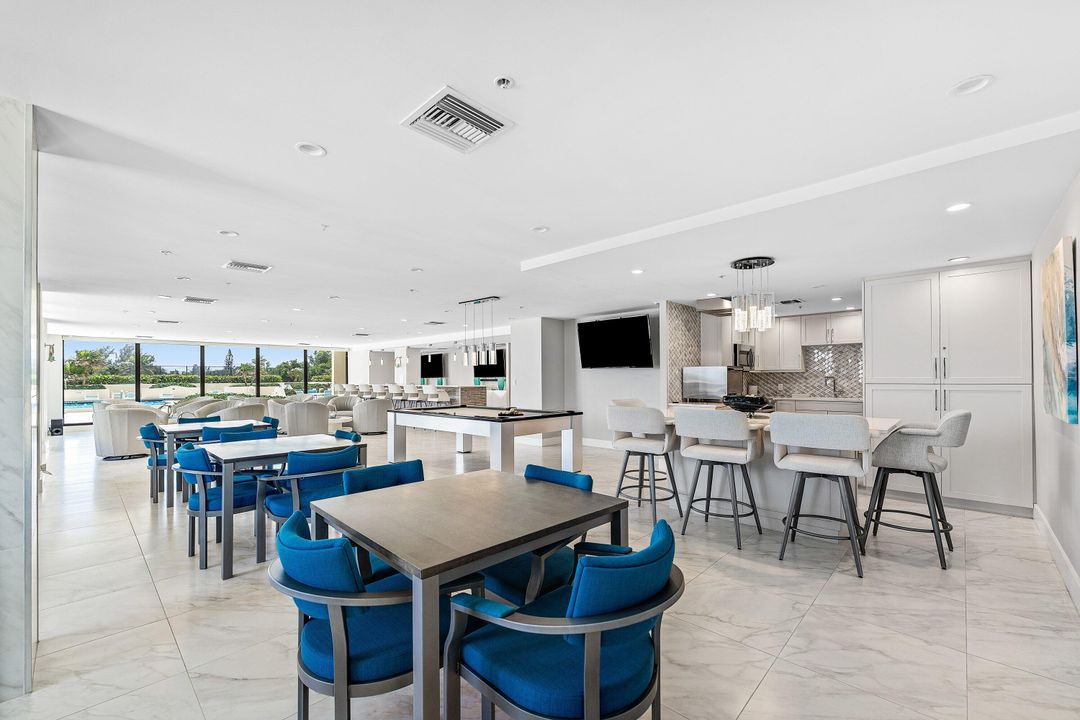 For Sale: $965,000 (2 beds, 2 baths, 1668 Square Feet)