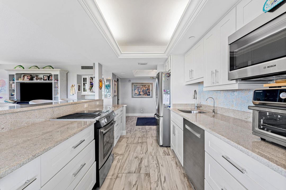 For Sale: $965,000 (2 beds, 2 baths, 1668 Square Feet)