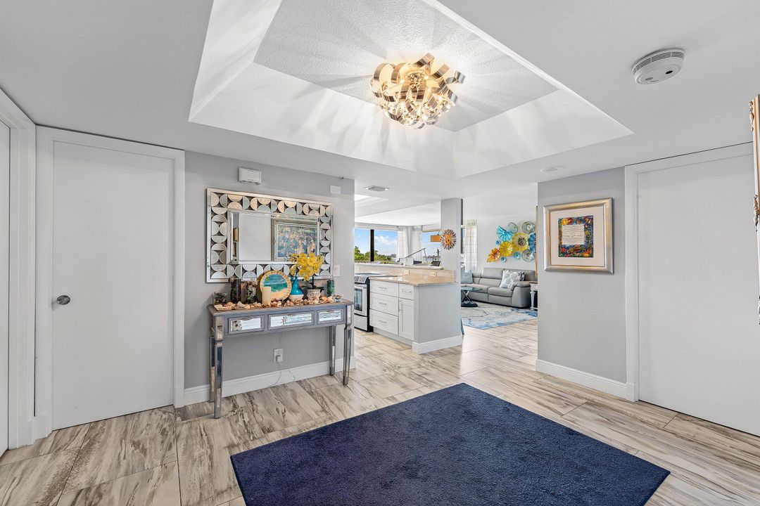 For Sale: $965,000 (2 beds, 2 baths, 1668 Square Feet)