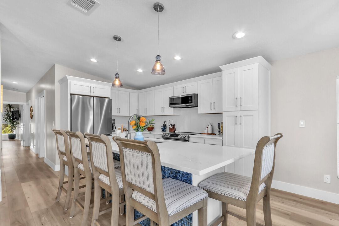 For Sale: $629,000 (3 beds, 2 baths, 1472 Square Feet)