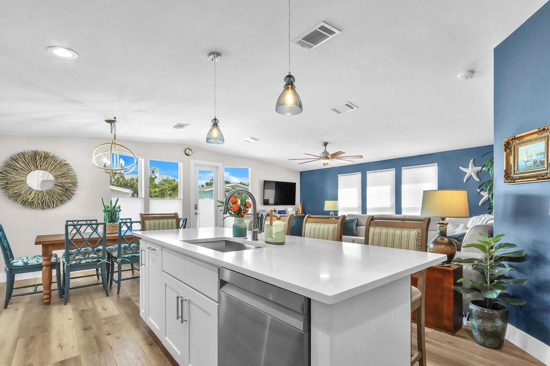 For Sale: $629,000 (3 beds, 2 baths, 1472 Square Feet)