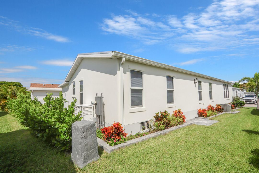 For Sale: $629,000 (3 beds, 2 baths, 1472 Square Feet)