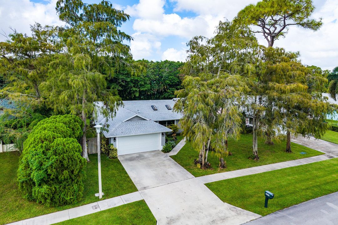 Activo con contrato: $5,600 (3 camas, 2 baños, 1550 Pies cuadrados)