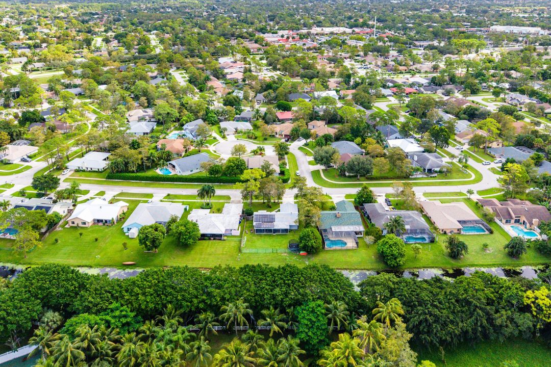 Activo con contrato: $5,600 (3 camas, 2 baños, 1550 Pies cuadrados)