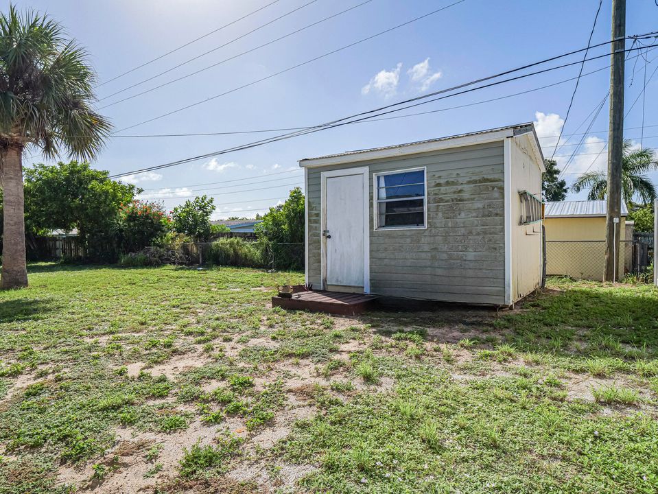 Activo con contrato: $199,999 (2 camas, 1 baños, 1140 Pies cuadrados)