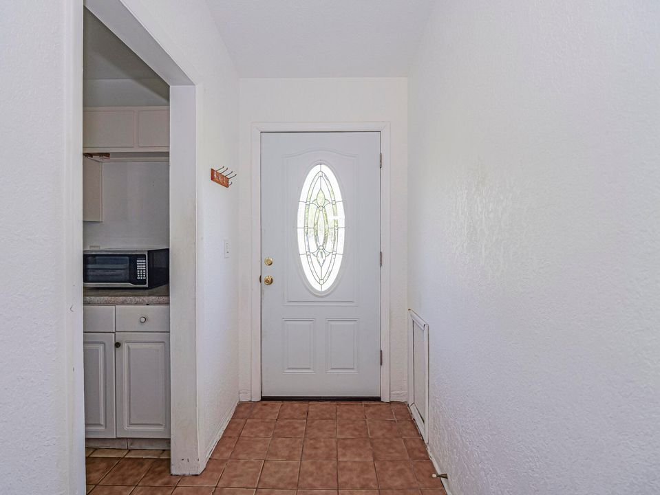 Activo con contrato: $199,999 (2 camas, 1 baños, 1140 Pies cuadrados)