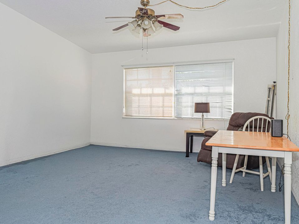 Activo con contrato: $199,999 (2 camas, 1 baños, 1140 Pies cuadrados)