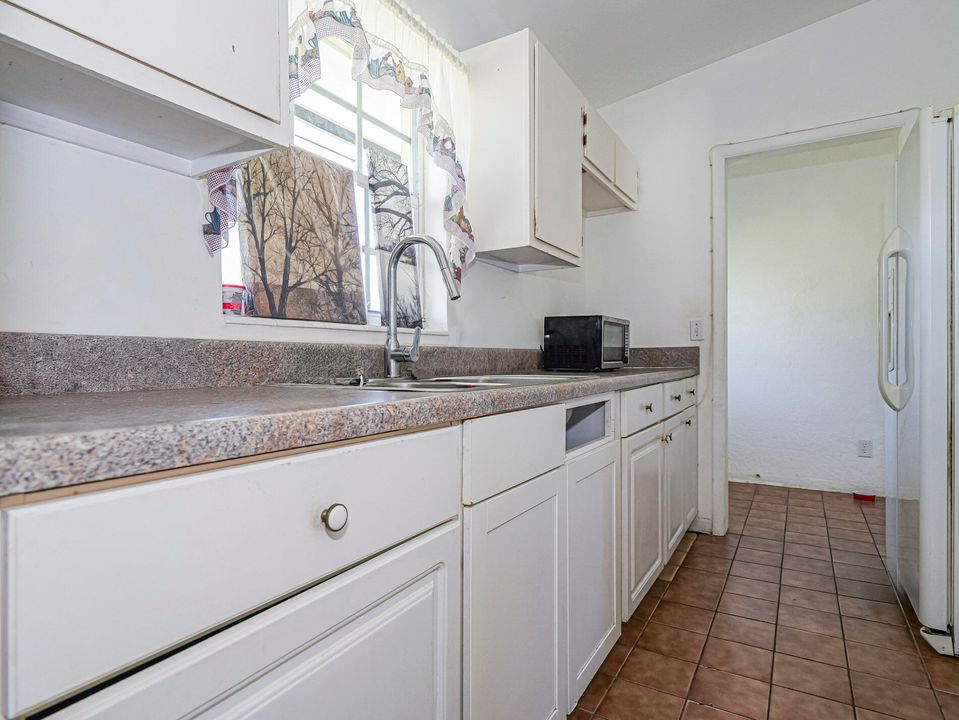 Activo con contrato: $199,999 (2 camas, 1 baños, 1140 Pies cuadrados)