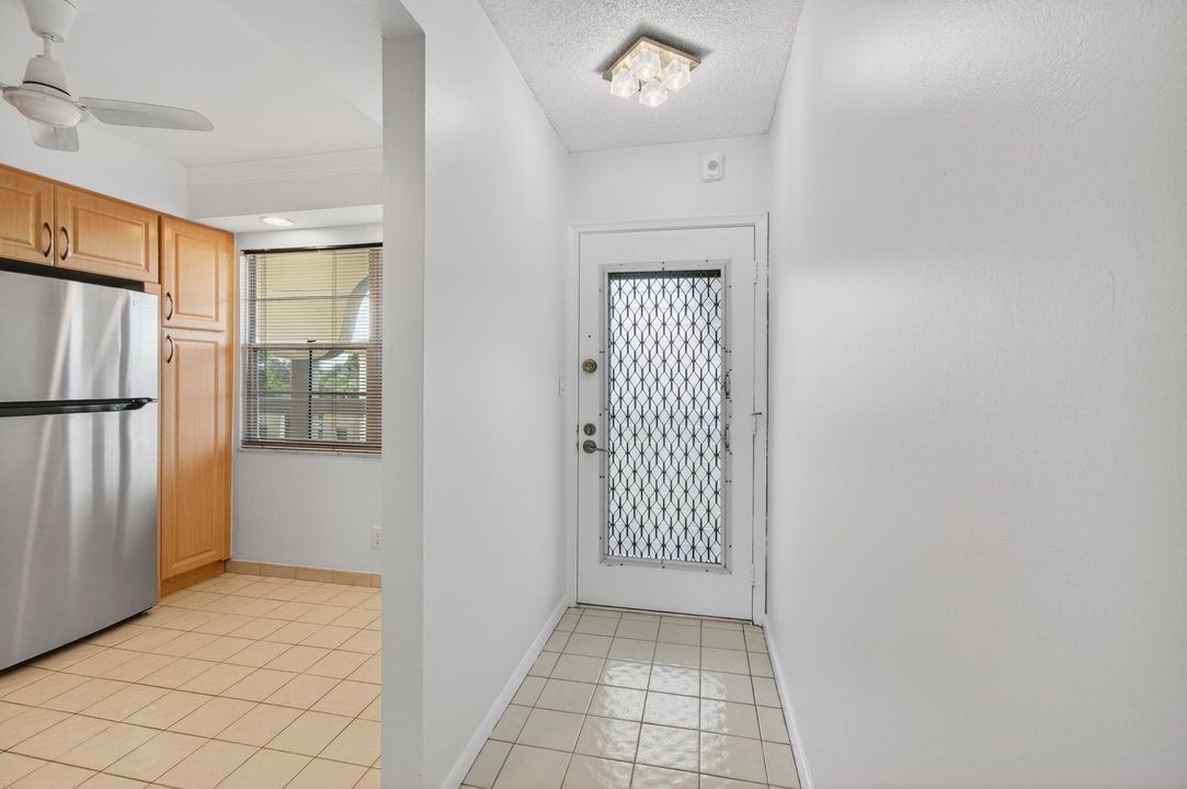 Под контрактом: $139,000 (2 спален, 2 ванн, 1156 Квадратных фут)