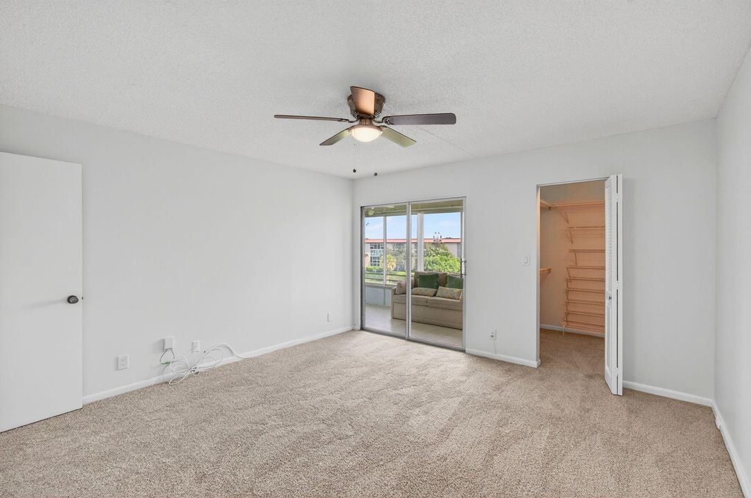 Под контрактом: $139,000 (2 спален, 2 ванн, 1156 Квадратных фут)