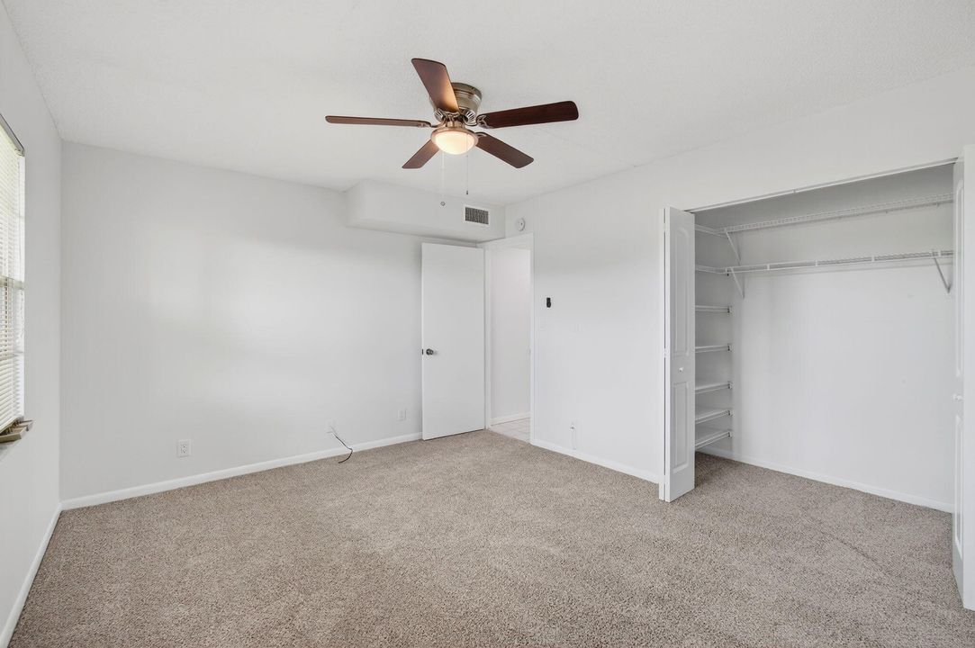 Под контрактом: $139,000 (2 спален, 2 ванн, 1156 Квадратных фут)