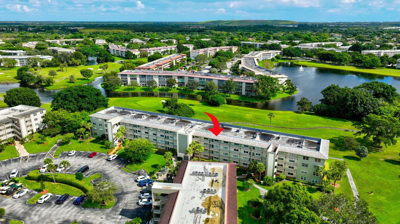 Под контрактом: $139,000 (2 спален, 2 ванн, 1156 Квадратных фут)