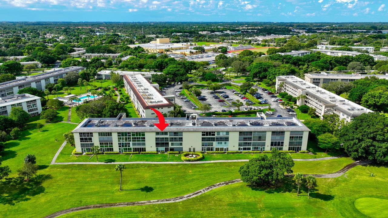 Под контрактом: $139,000 (2 спален, 2 ванн, 1156 Квадратных фут)