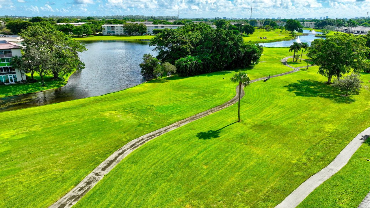 Под контрактом: $139,000 (2 спален, 2 ванн, 1156 Квадратных фут)